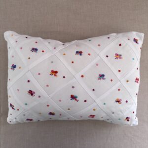 ALMOHADA BORDADA 1 - Image 1